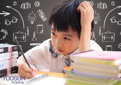 Bé chậm nói có phải kém thông minh không