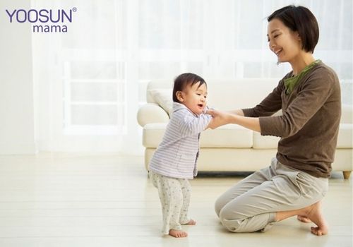 Trẻ chậm biết đi nên làm gì