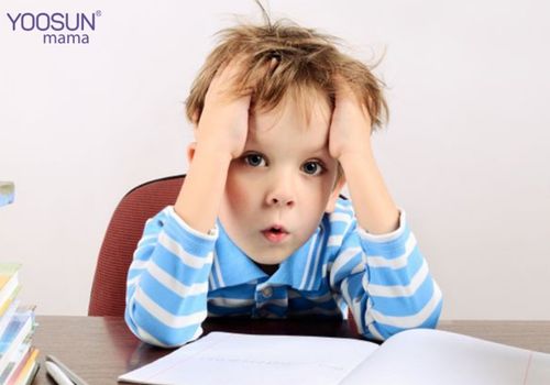 trẻ bị trầm cảm phải làm sao