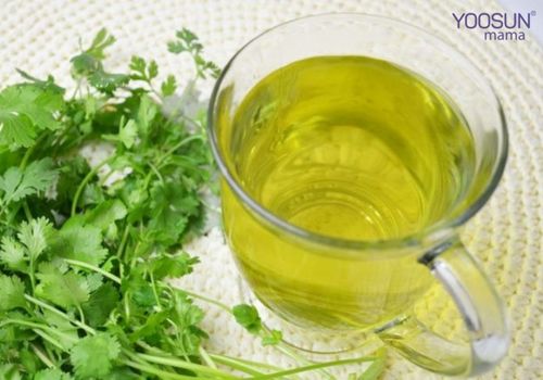 Cách giảm cân bằng rau mùi và chanh