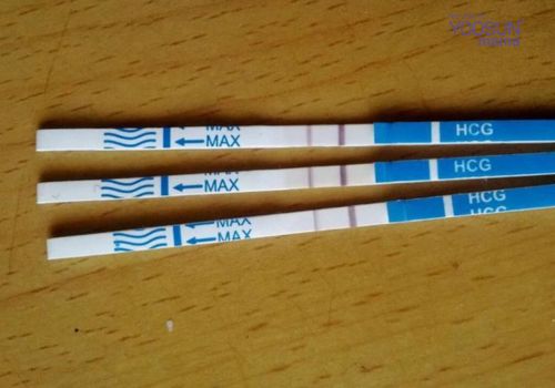 que thử thai 1 vạch đậm 1 vạch mờ