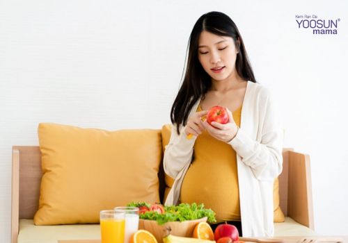 Bà bầu nghén ăn ngọt sinh con gì