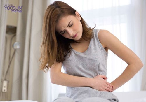 chửa ngoài dạ con có đau bụng không