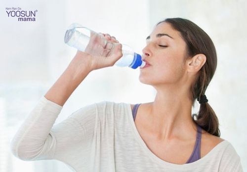 Ốm nghén phát sốt