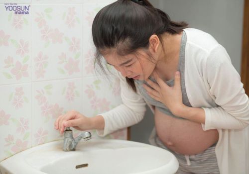 Mẹ bầu nghén nôn nhiều phải làm sao