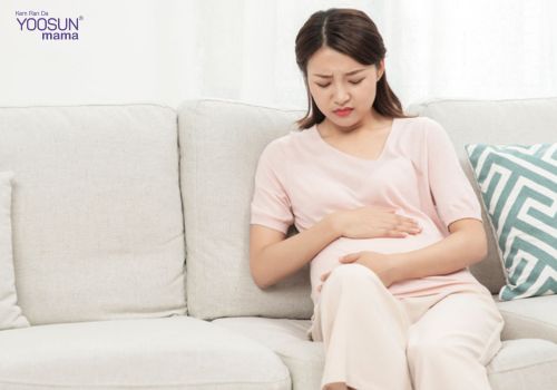 ốm nghén bị đau bụng
