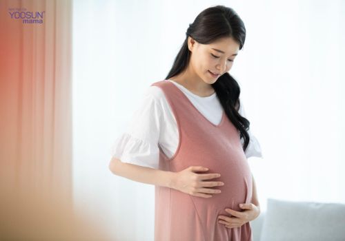 khí hư khi mang thai có màu gì