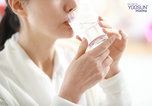 Hình ảnh mẹ bầu nghén nhẹ Mẹ bầu nghén nhẹ