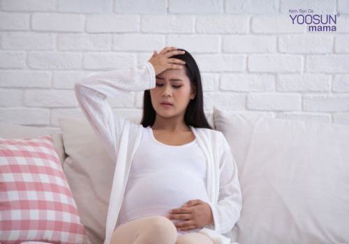 Quan hệ khi mang thai ra máu nâu