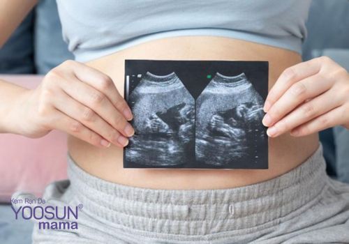 dấu hiệu mang thai đôi tháng đầu