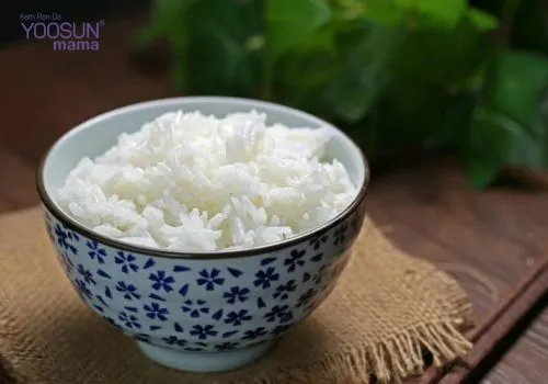 Ăn cơm nguội có giảm cân không