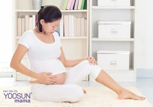 có bầu bị đau háng có sao không